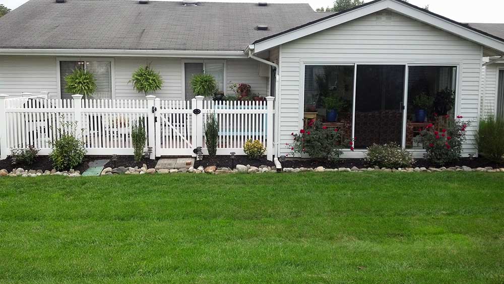 santini landscaping image