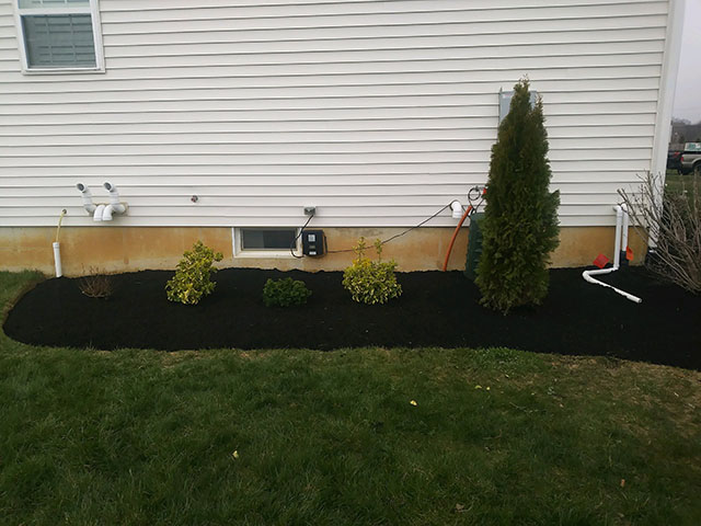 santini landscaping image